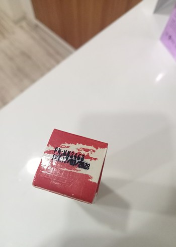 Beden Kırmızı Ruj