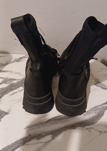 Tokalı Siyah Kadın Botları - Blok Topuklu - Görsel 2