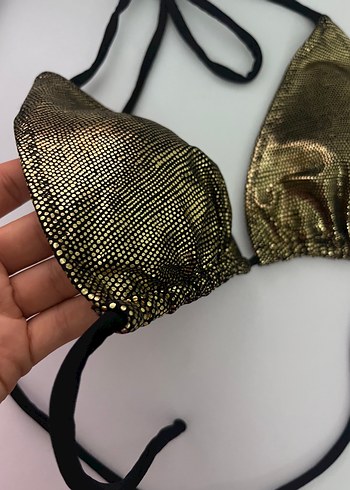 m Beden Parlak Bikini üstü