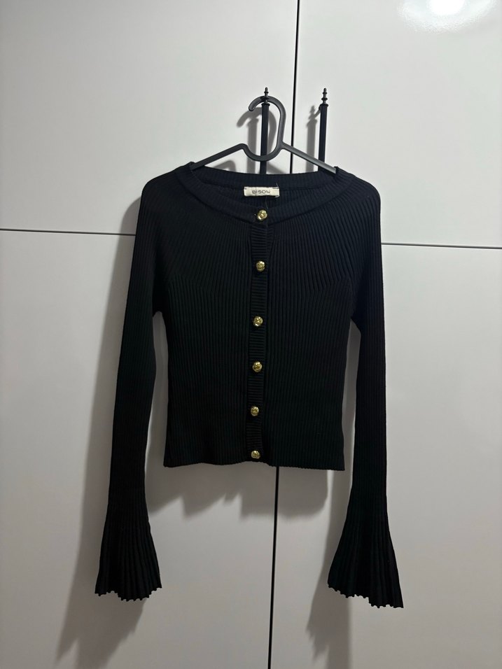 Siyah hırka - Görsel 2