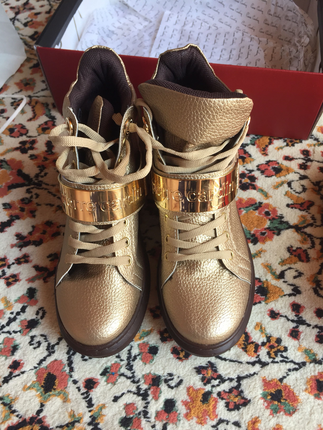 36 Beden Pierre cardin hiç giyilmemiş