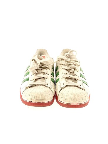 38 Beden Adidas Spor Ayakkabı %70 İndirimli.