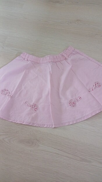 Panço Pembe etek pantolon, kırmızı etek lcw dır.