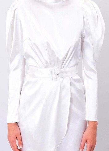 BSL 40 / L Saten Beyaz Vatkalı Elbise (Etiketli) - Görsel 3