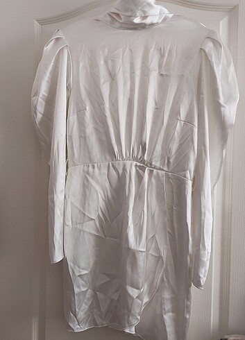 BSL 40 / L Saten Beyaz Vatkalı Elbise (Etiketli) - Görsel 6