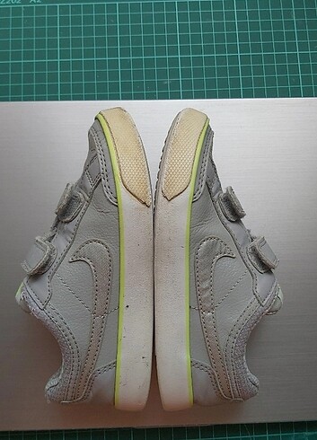 27 Beden Nike 27,5 No Gri Çocuk Spor Ayakkabı