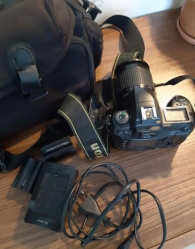 NİKON FOTOĞRAF MAKİNESİ ACİL SATILIK!