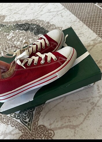 38 Beden Converse ayakkabı 