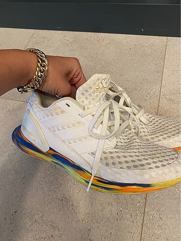 Adidas spor ayakkabı
