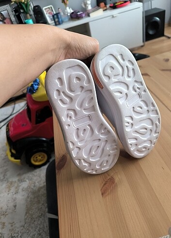 30 Beden beyaz Renk Vicco çocuk ayakkabısı