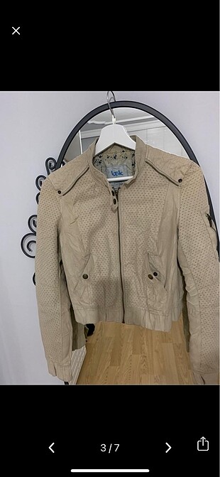 36 Beden ten rengi Renk Bershka ceket