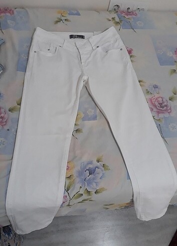 32 Beden beyaz Renk LTB Jean