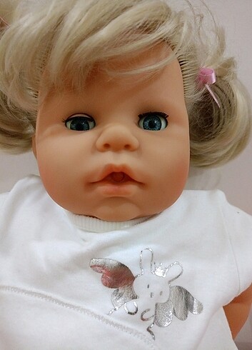 Oyuncak bebek