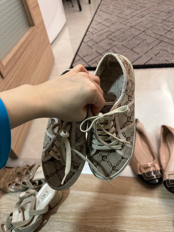 Bej Yılan Desenli Spor Ayakkabı - Görsel 2