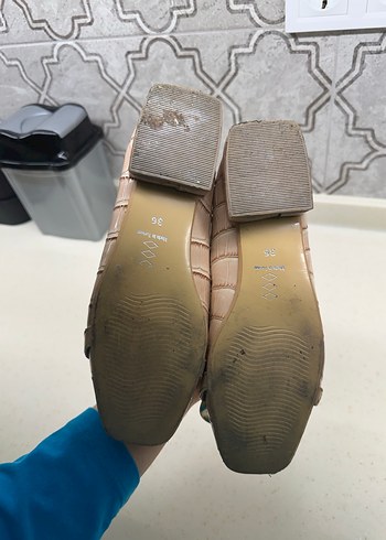 Bej Yılan Desenli Tokalı Kadın Babet - Görsel 3