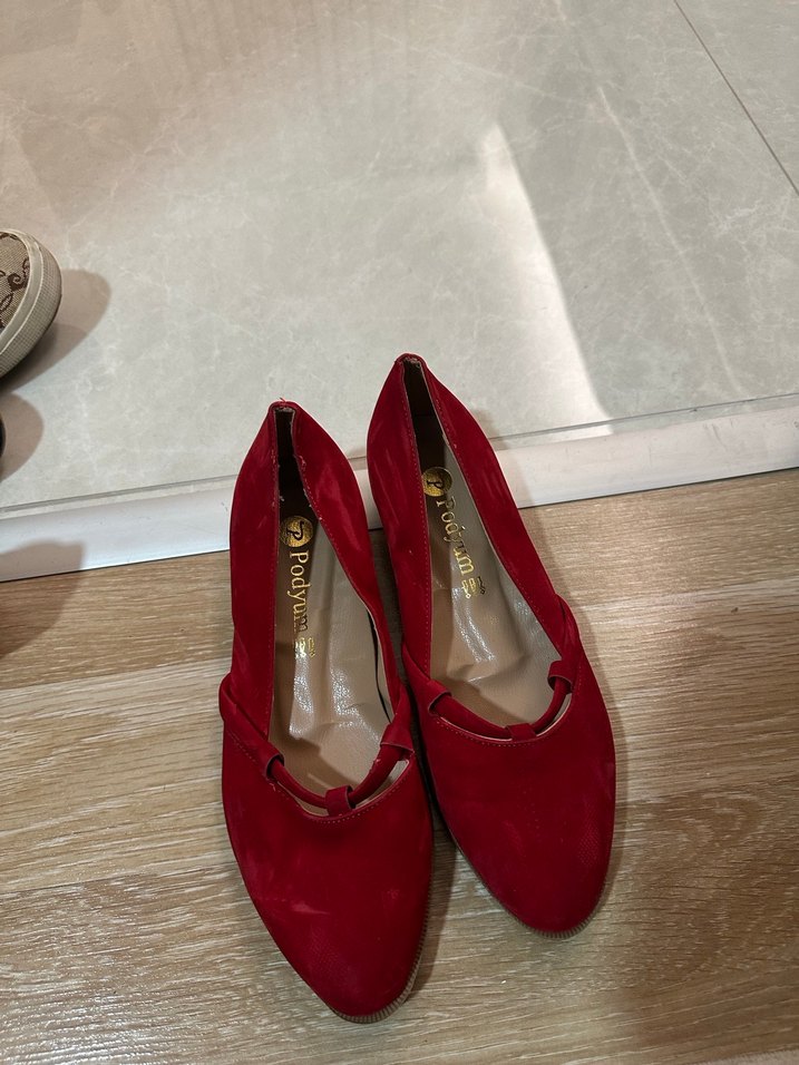 Klasik Kırmızı Süet Dolgu Topuklu Ayakkabı - Görsel 2