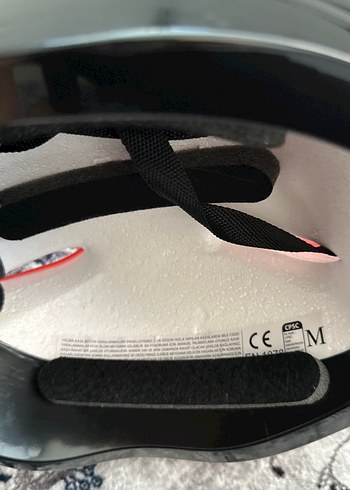 Parlak Kırmızı Motosiklet Kaskı - Görsel 3