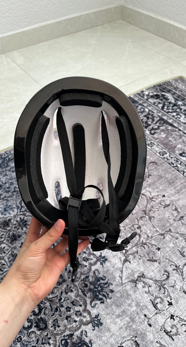 Parlak Kırmızı Motosiklet Kaskı - Görsel 2