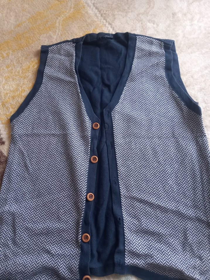 Erkek Çocuk Mavi Kapüşonlu Yelek - Görsel 2