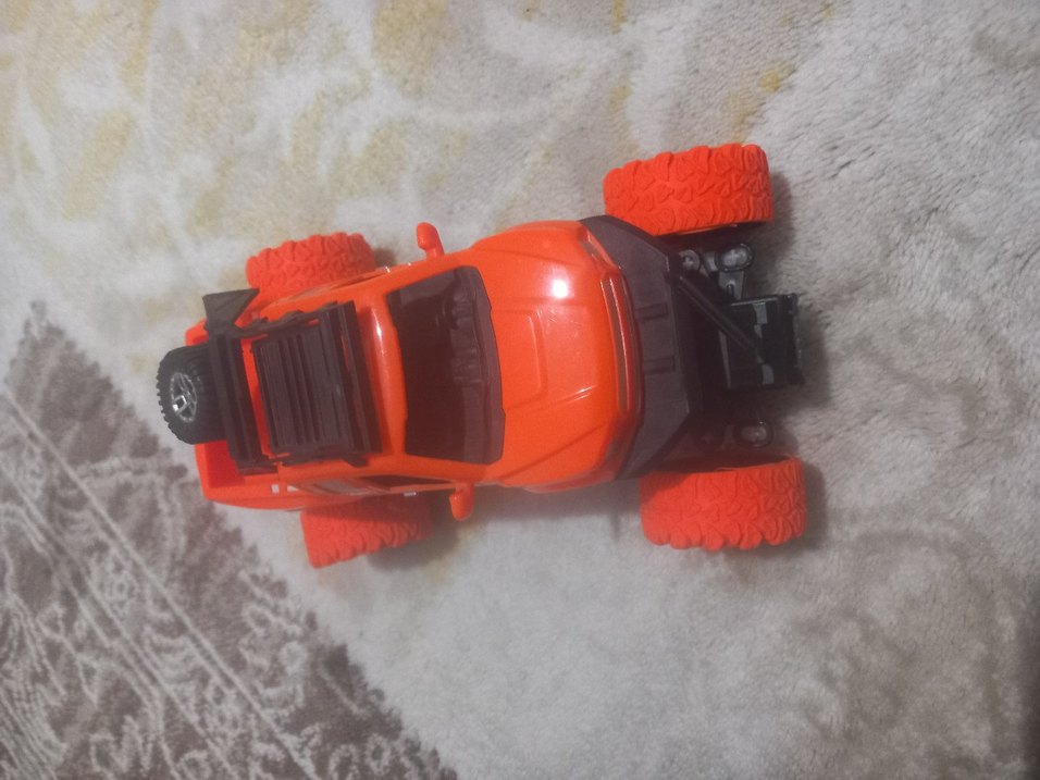 Kırmızı Büyük Tekerlekli Oyuncak Araba - Görsel 2