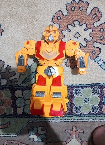 Oyuncak robot