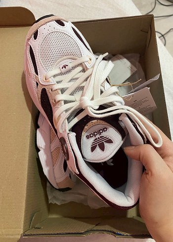 Adidas Beyaz Bağcıklı Yüksek Topuklu Spor Kadın Ayakkabı