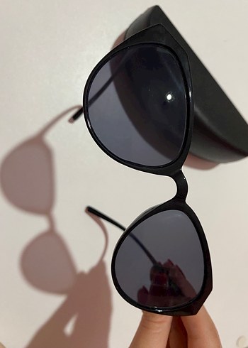 Diğer Siyah Minimalist Kadın Güneş Gözlüğü