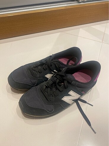 new balance spor ayakkabı