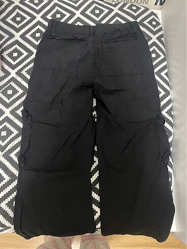 Bershka kargo pantolon parasut kumas