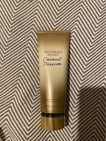 Victoria?s Secret Coconut Passion Vücut Kremi