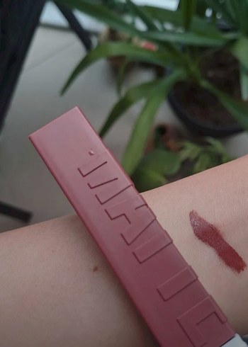  Beden kırmızı Renk Maybelline New York Super Stay Matte Ink Ruj 510 Charmer