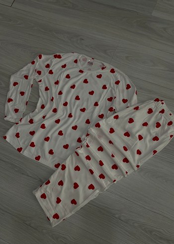 Diğer Uzun Kollu kırmızı Kalp Desenli Kadın Pijama Takımı