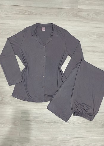 xl Beden Gri Rahat Kesim düğmeli uzun kollu VİSKON Pijama Takımı