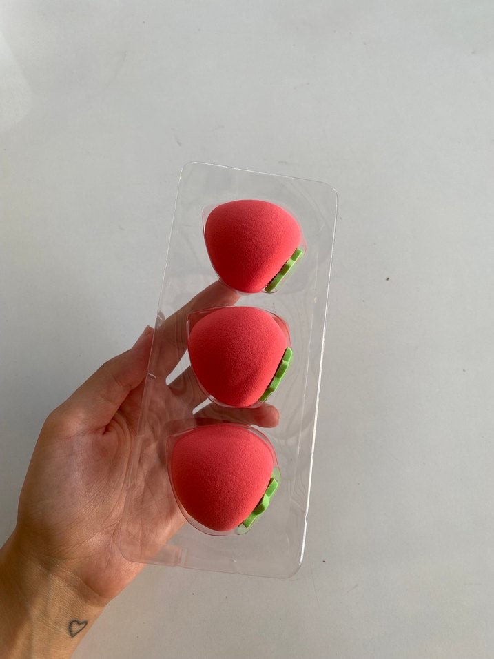 Koreden Çilek şeklinde 3'lü Makyaj Süngeri Seti - Görsel 3