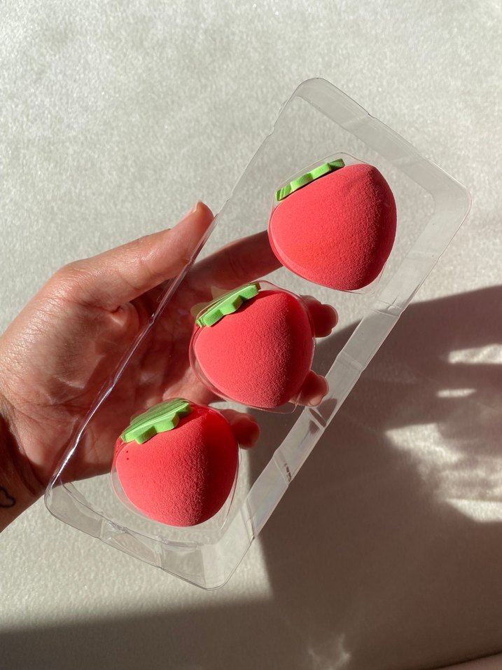 Koreden Çilek şeklinde 3'lü Makyaj Süngeri Seti - Görsel 4