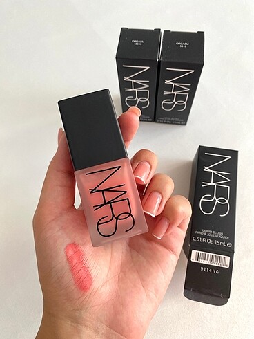 Pembe tonlu nars orgasm sıvı allık