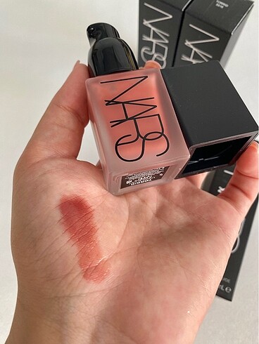  Beden Renk Torrid tonlu sıvı allık nars
