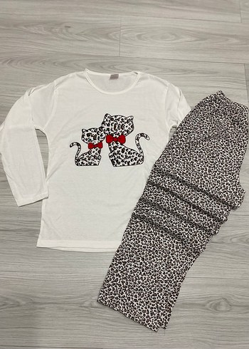 Leopar kedi Desenli Uzun Kollu Kadın Pijama Takımı