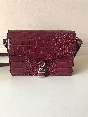 Hiç kullanılmamış Stradivarius çanta