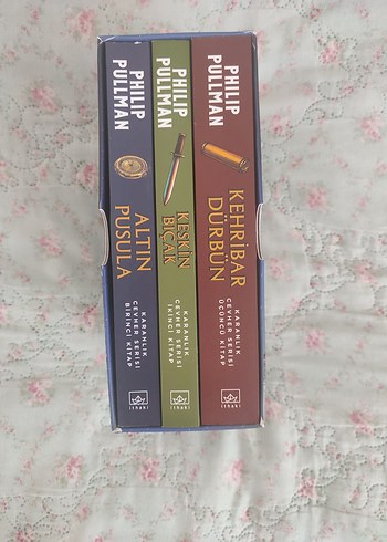  Philip Pullman/Karanlık Cevher Serisi Kutulu Seti
