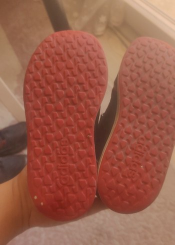 28 Beden siyah spor ayakkabı