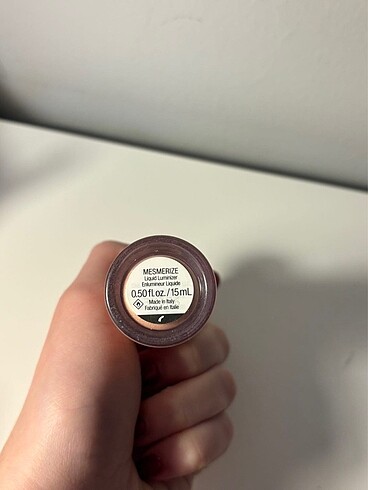 Rare Rare beaty highlighter