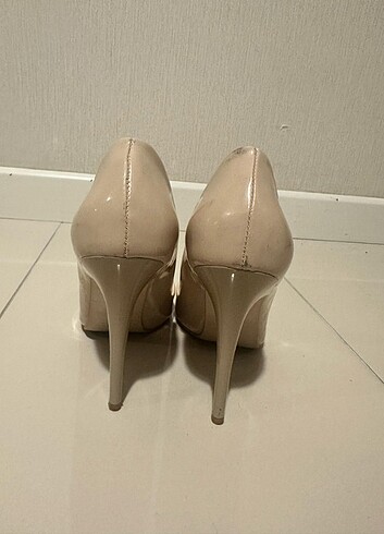 37 Beden Stiletto