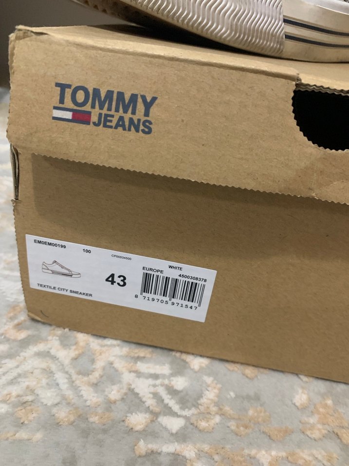 Tommy hılfiger 43 - Görsel 2