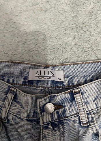Diğer Açık Mavi Normal Kesim Kadın Denim Pantolon