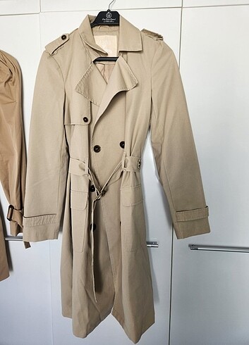 Guess trenchcoat 