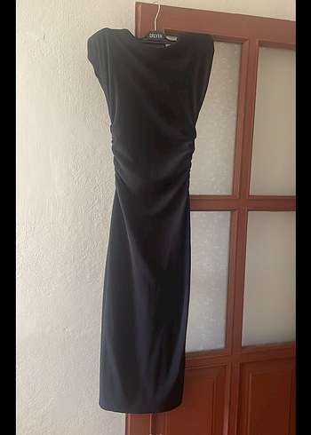 Siyah Yüksek Yakalı Uzun Kadın Elbise - Görsel 3