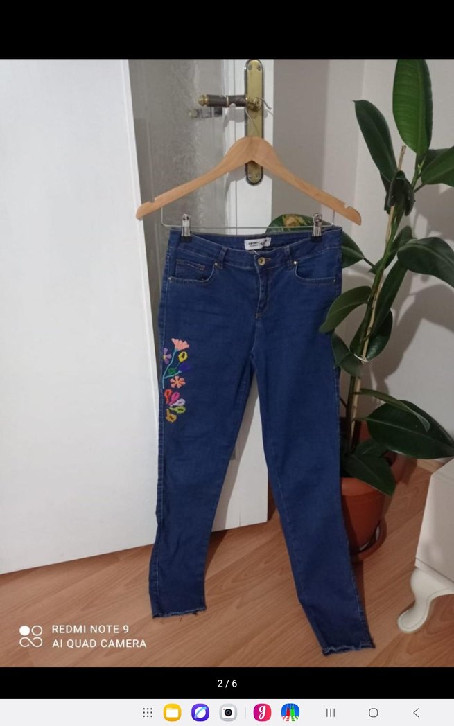 Nakışlı Mavi Kadın Kot Pantolon - Görsel 2