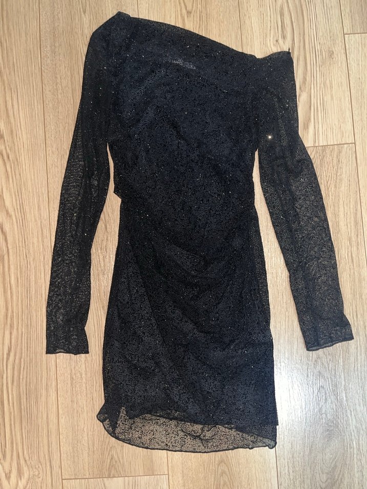 Pull And Bear Parıltılı Asimetrik Siyah Kısa Elbise - Görsel 2