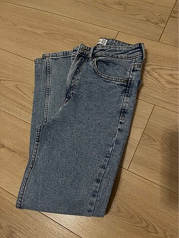 Stradivarius Slim Fit Mom Jean - Görsel 5